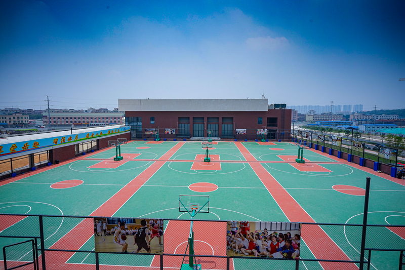 室外篮球场.jpg