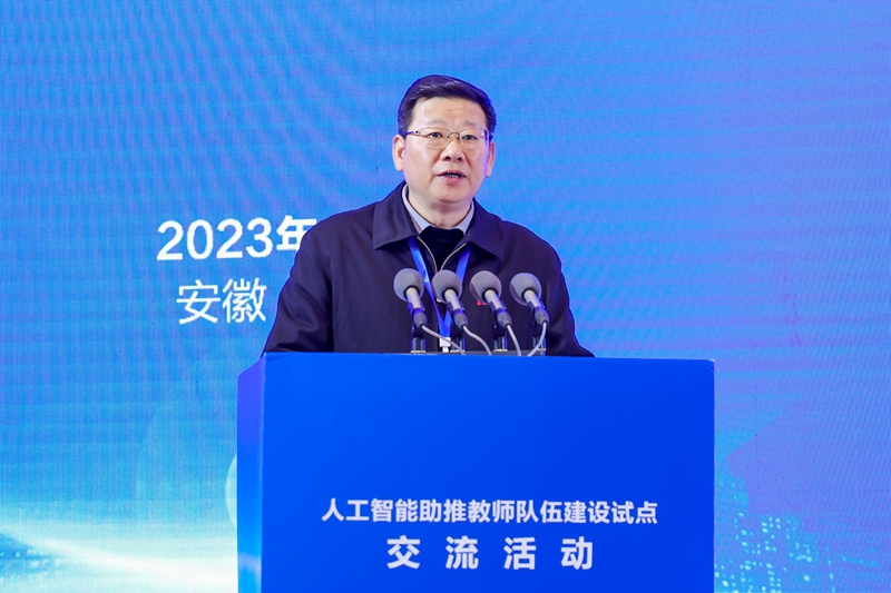 图片2 51吃瓜
市管一级调研员赵琼飞代表发言.jpg